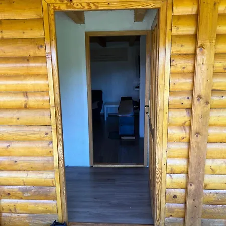Forest House Vares